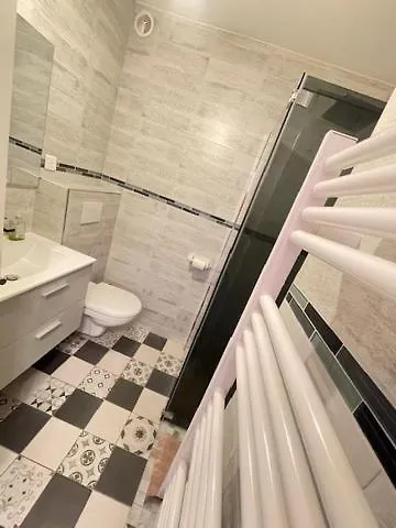 Face A La Mer Et Au Port Laurent Du Var Avec Jardin Privatif Apartman